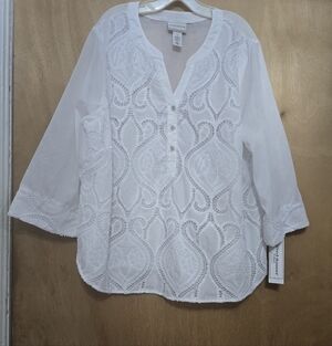 Alfred Dunner White Crochet Eyelet V-Neck Tunic